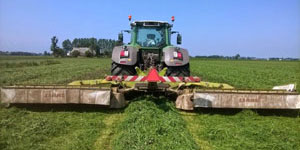 Claas Disco dubbele schijvenmaaier in de achterhef